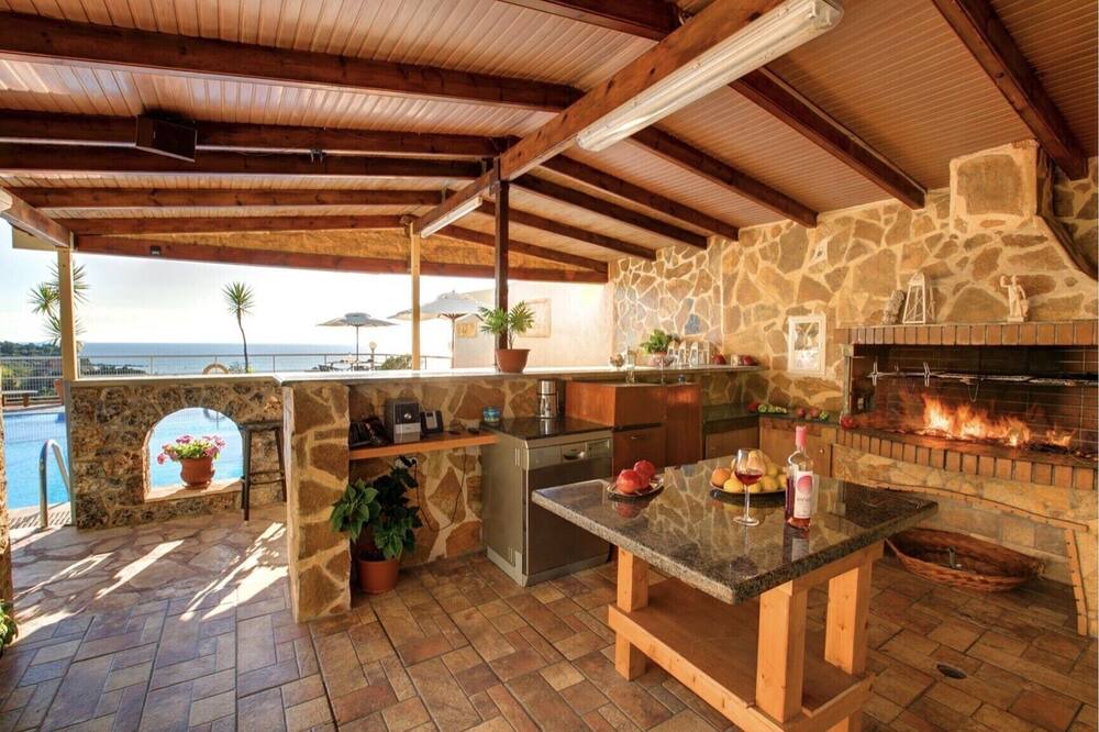 Photo of Patio Balcony in Paramonas