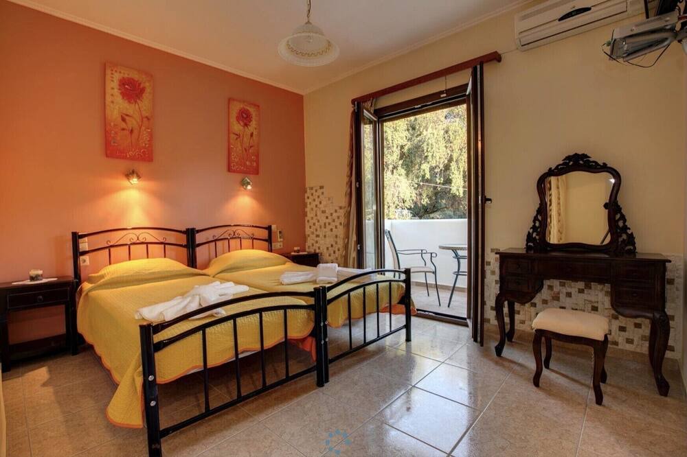 Photo of Bedroom in Paramonas