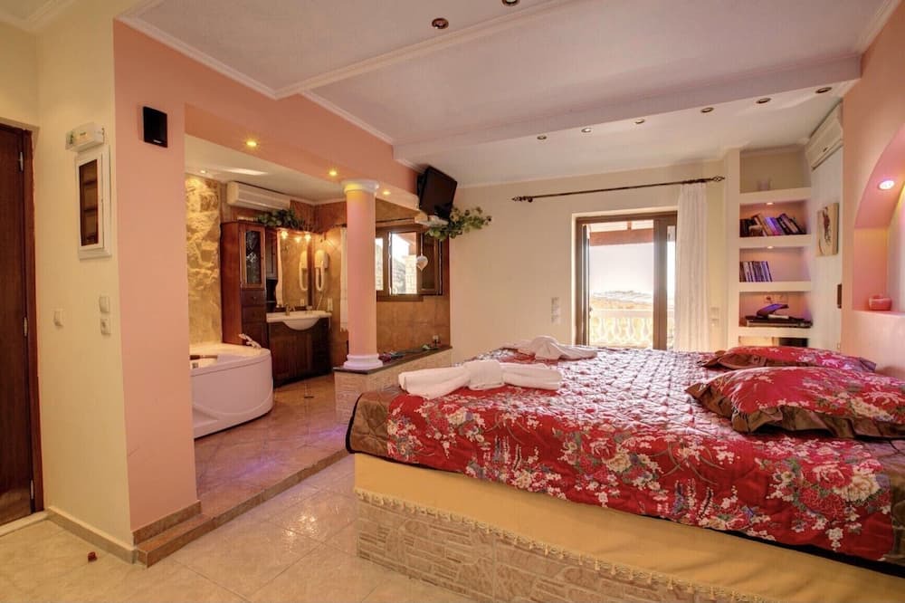 Photo of Bedroom in Paramonas