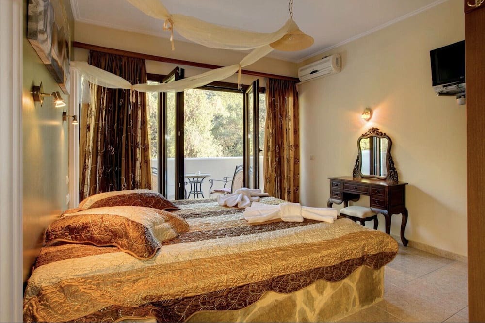 Photo of Bedroom in Paramonas
