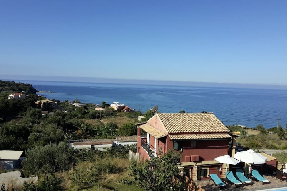 Photo of Outdoor in Paramonas