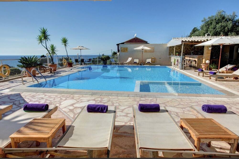Photo of Outdoor in Paramonas