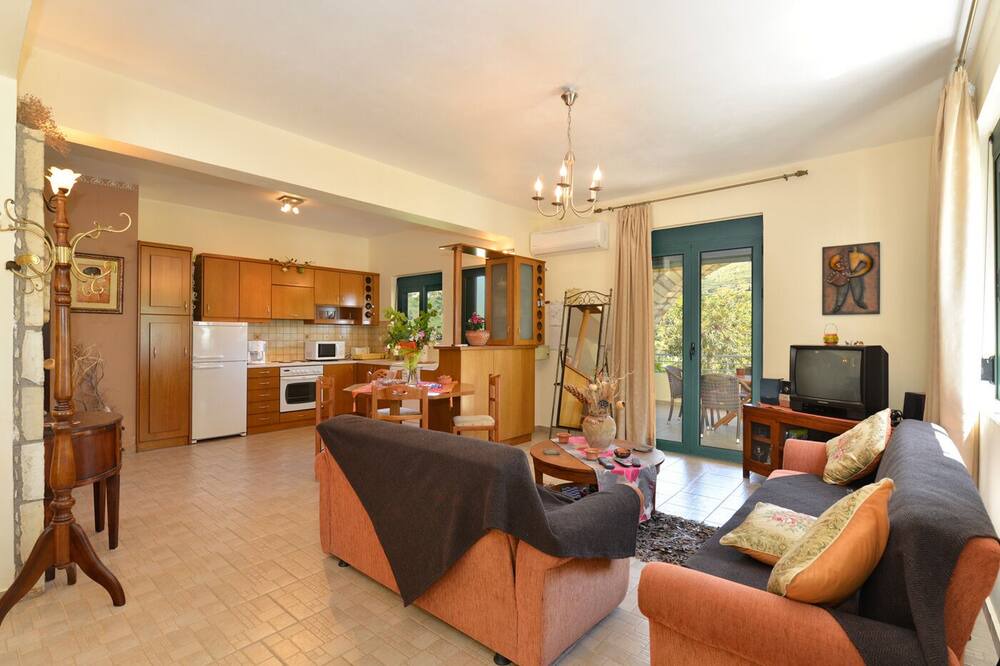 Photo of Livingroom in Exopoli