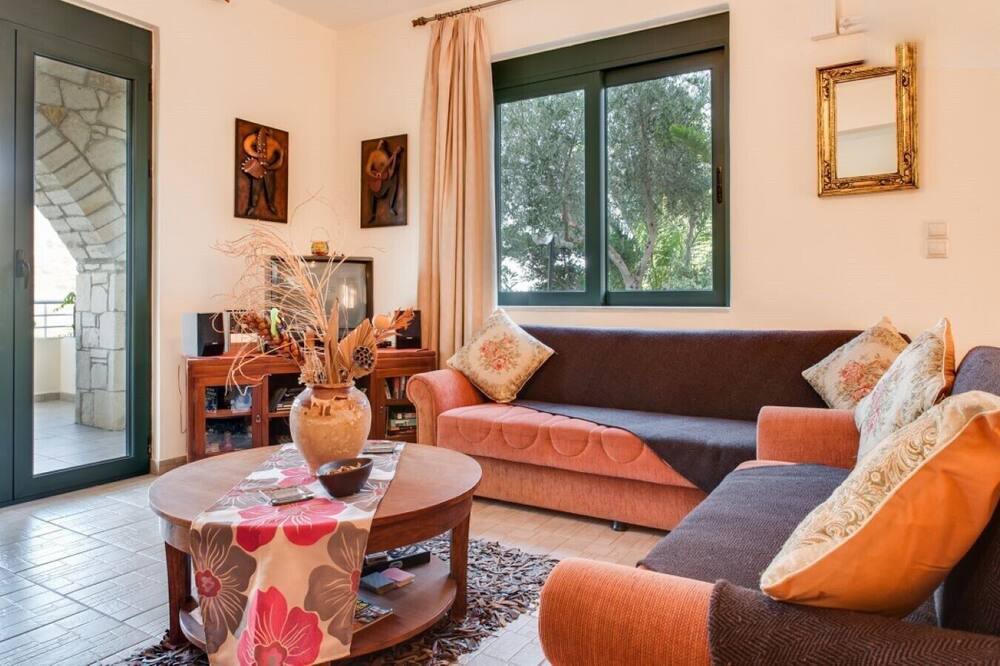 Photo of Livingroom in Exopoli