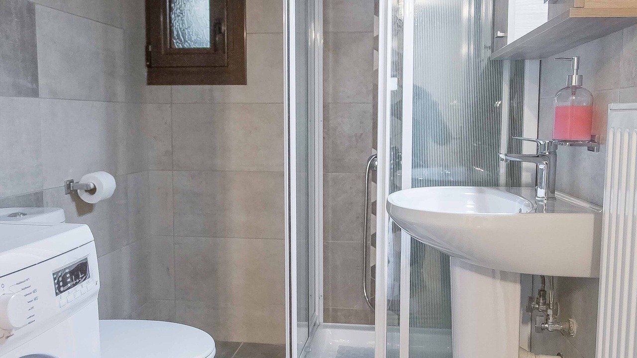Photo of Bathroom in Kalambaka