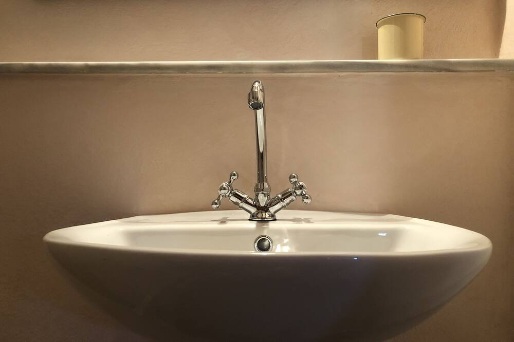 Photo of Bathroom in Volissos
