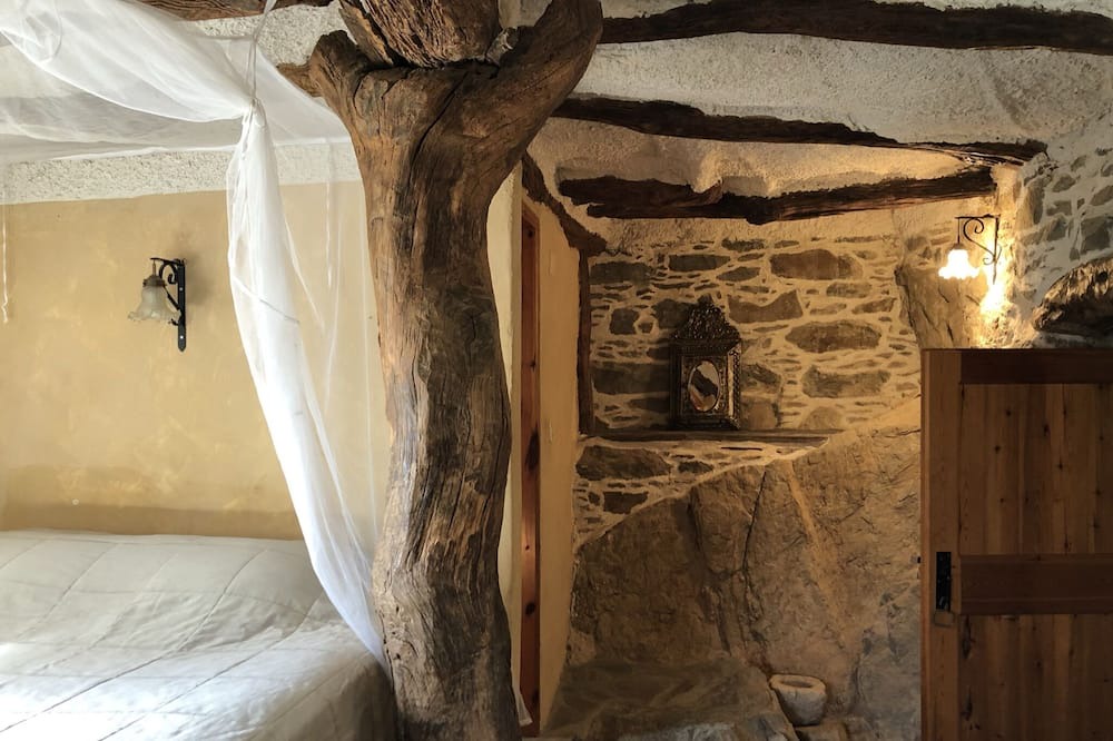 Photo of Bedroom in Volissos