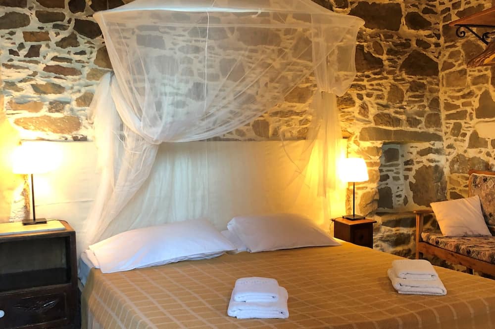 Photo of Bedroom in Volissos