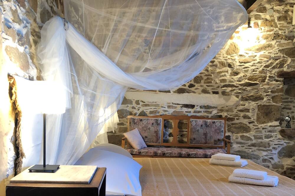Photo of Bedroom in Volissos