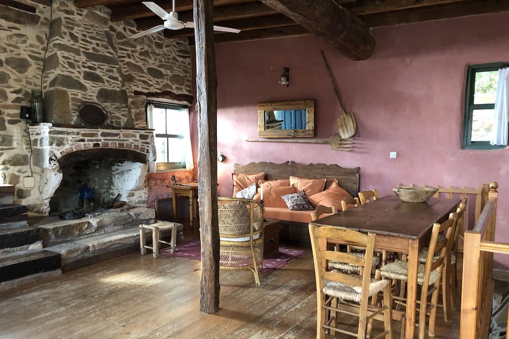 Photo of Livingroom in Volissos