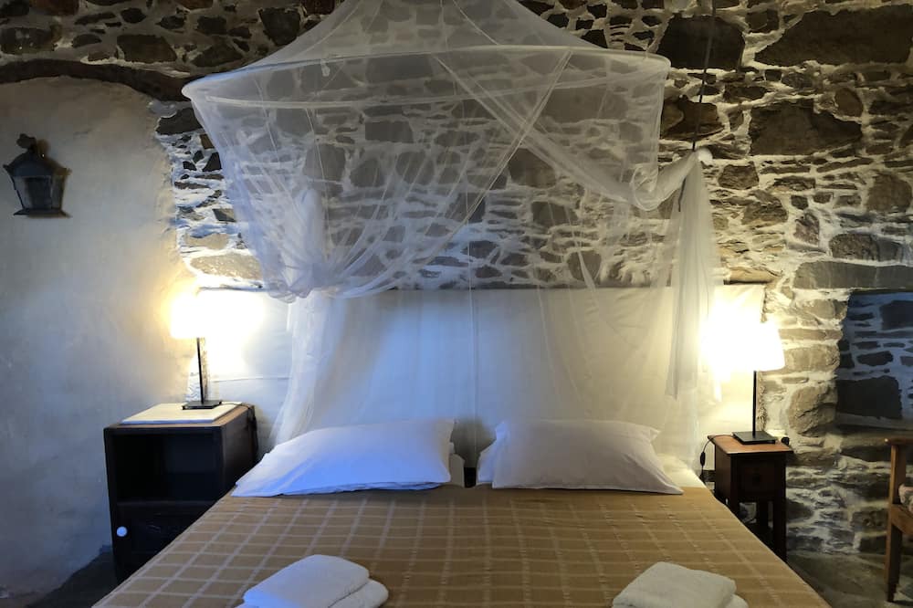 Photo of Bedroom in Volissos