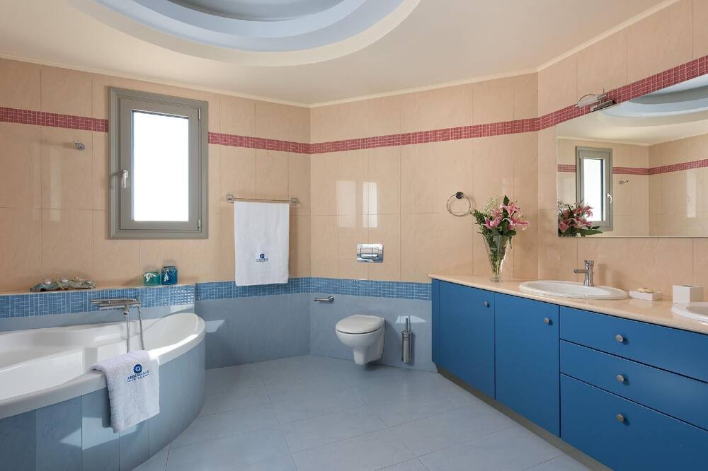 Photo of Bathroom in Kallithea