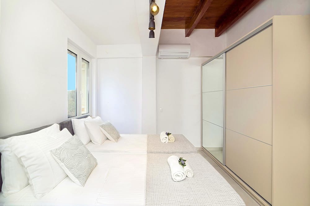 Photo of Bedroom in Douliana