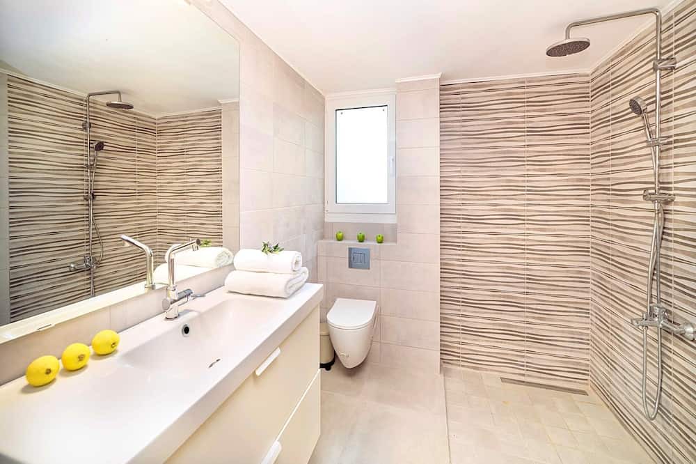 Photo of Bathroom in Douliana