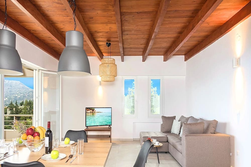 Photo of Livingroom in Douliana