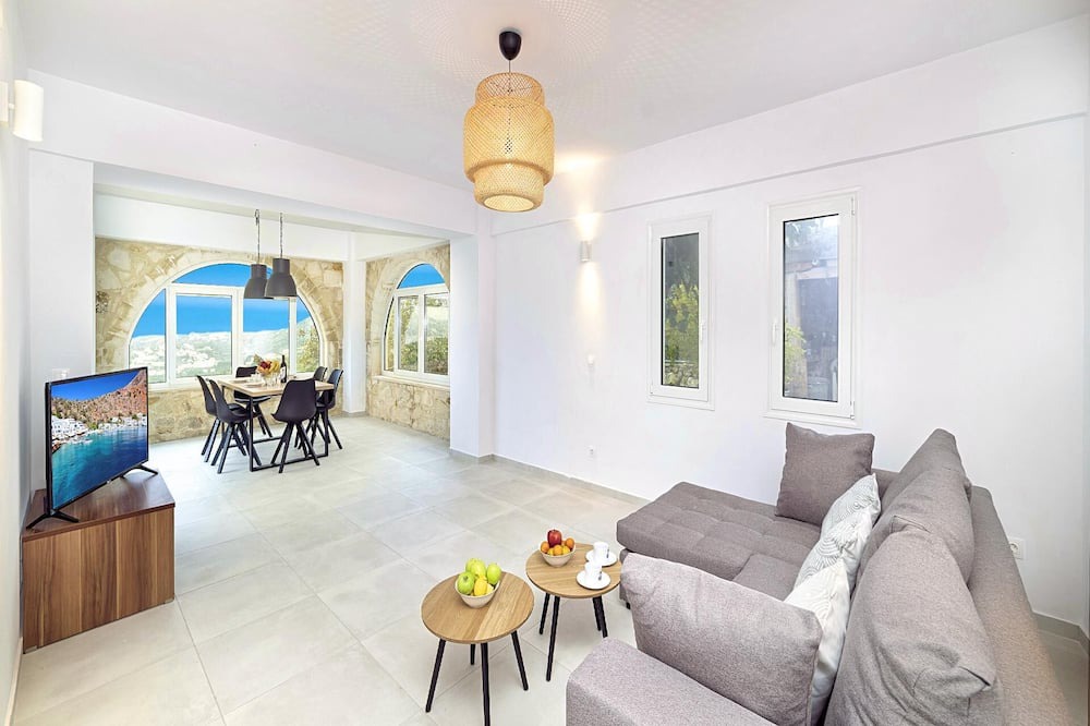 Photo of Livingroom in Douliana