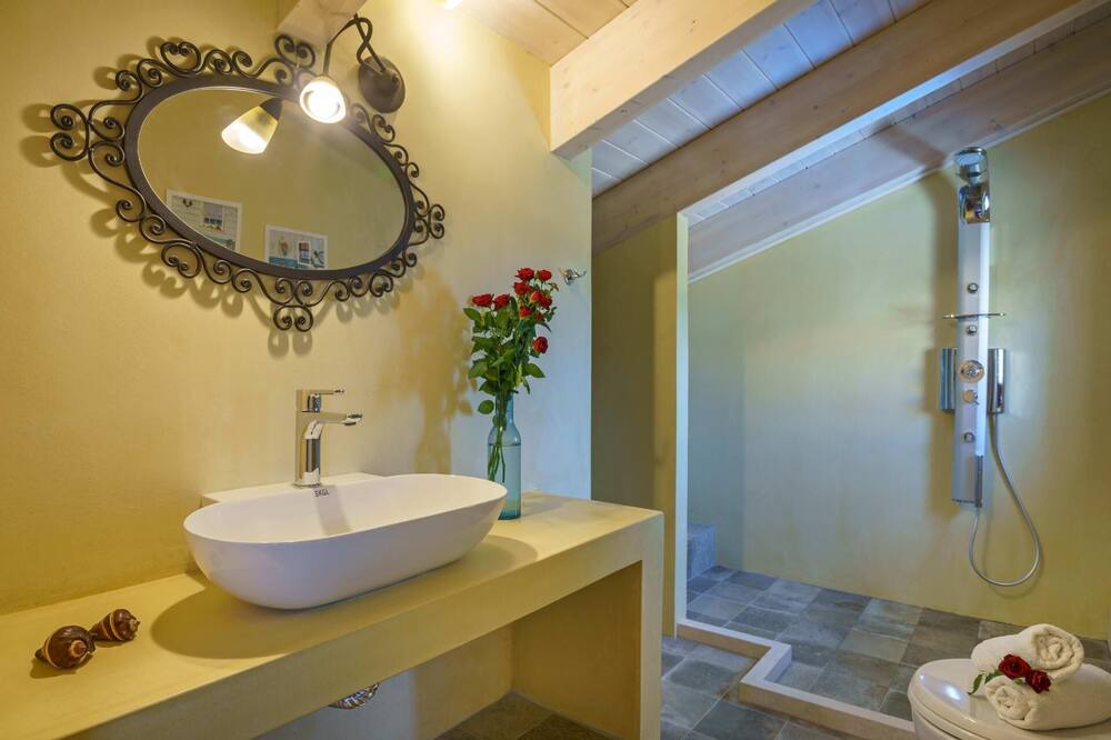 Photo of Bathroom in Asteri
