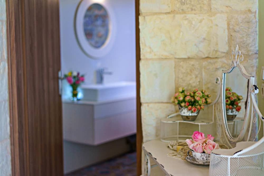 Photo of Bathroom in Asteri