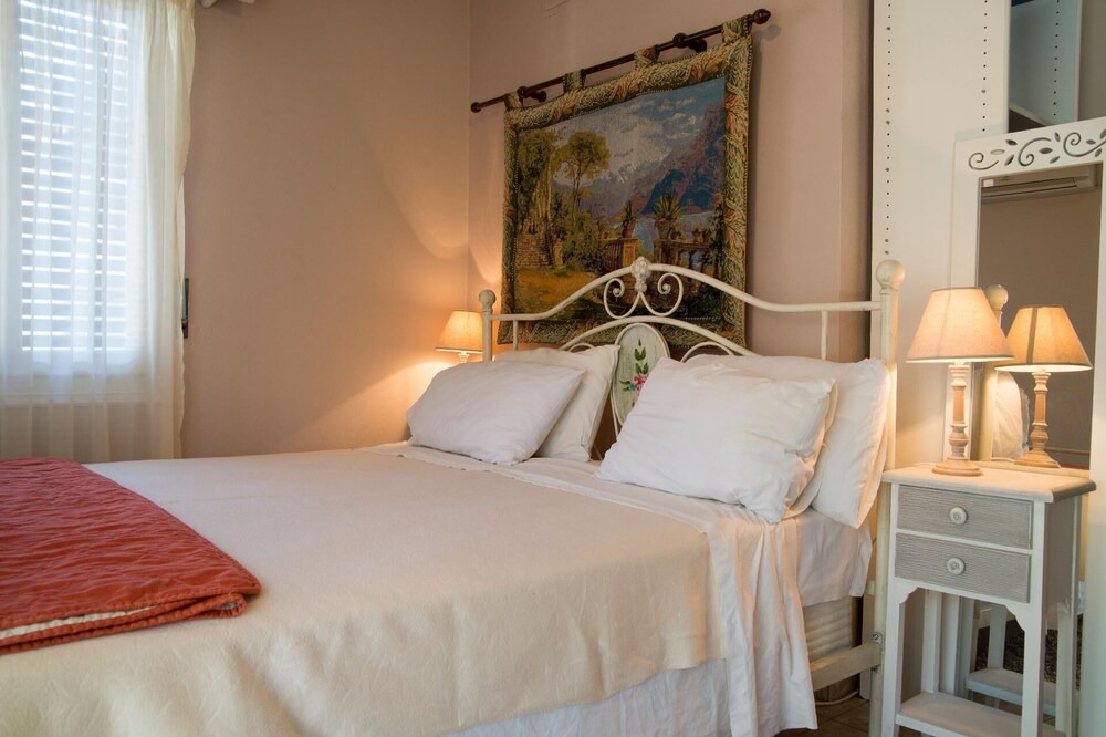 Photo of Bedroom in Goulediana