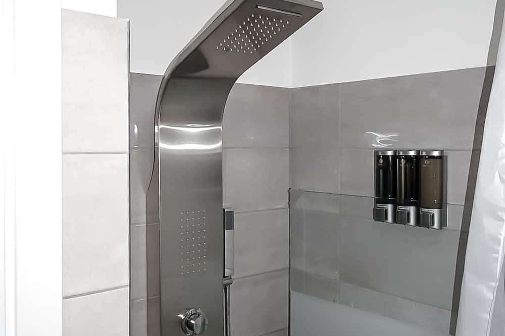 Photo of Bathroom in Kerameikos