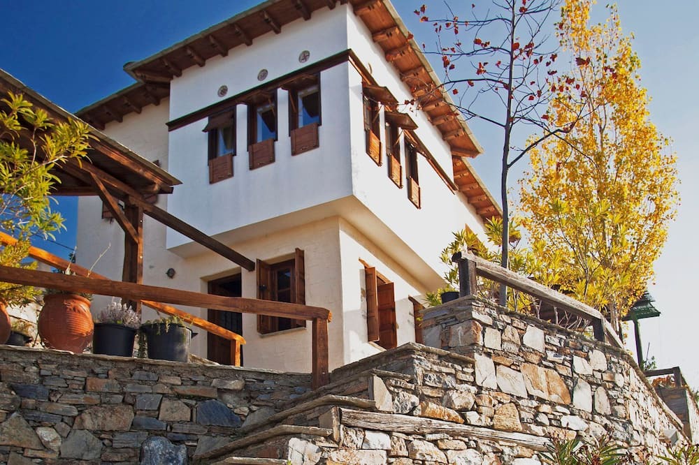 Photo of Outdoor in Artemida