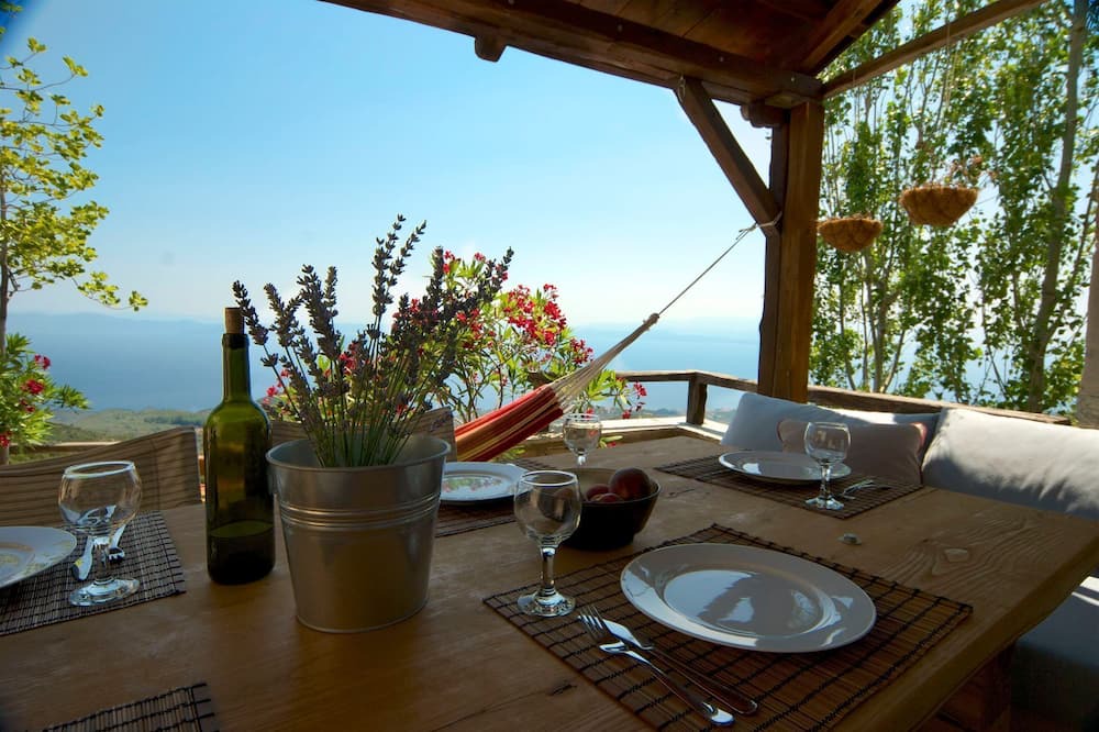 Photo of Patio Balcony in Artemida
