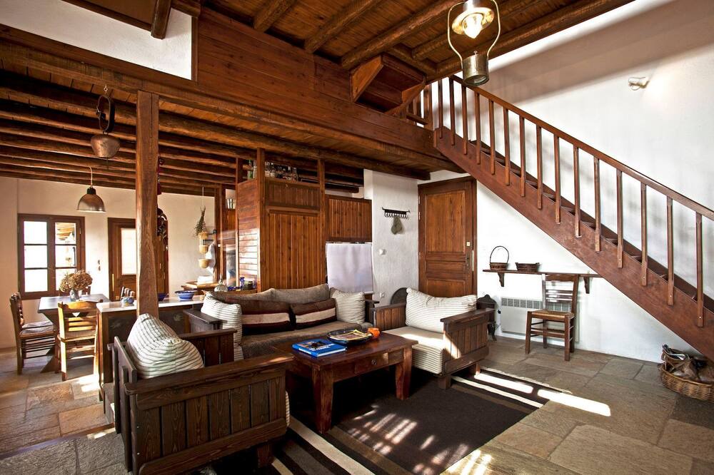 Photo of Livingroom in Artemida