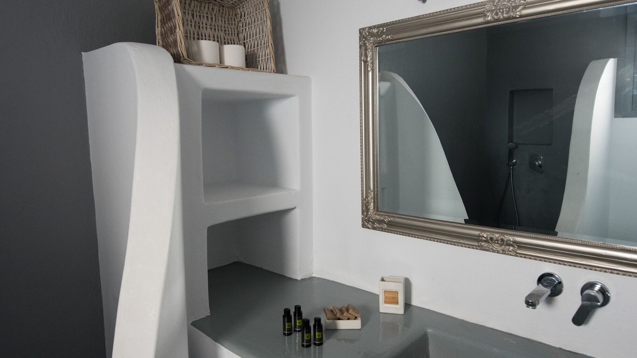 Photo of Bathroom in Aliki