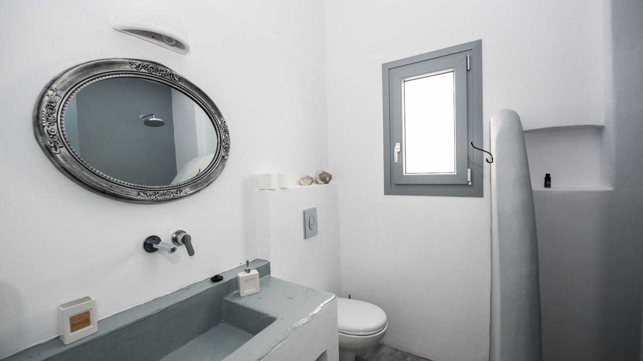 Photo of Bathroom in Aliki