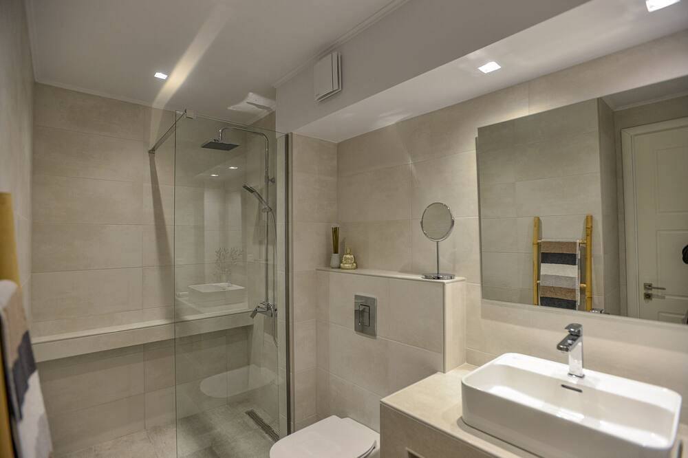 Photo of Bathroom in Kato Korakiana