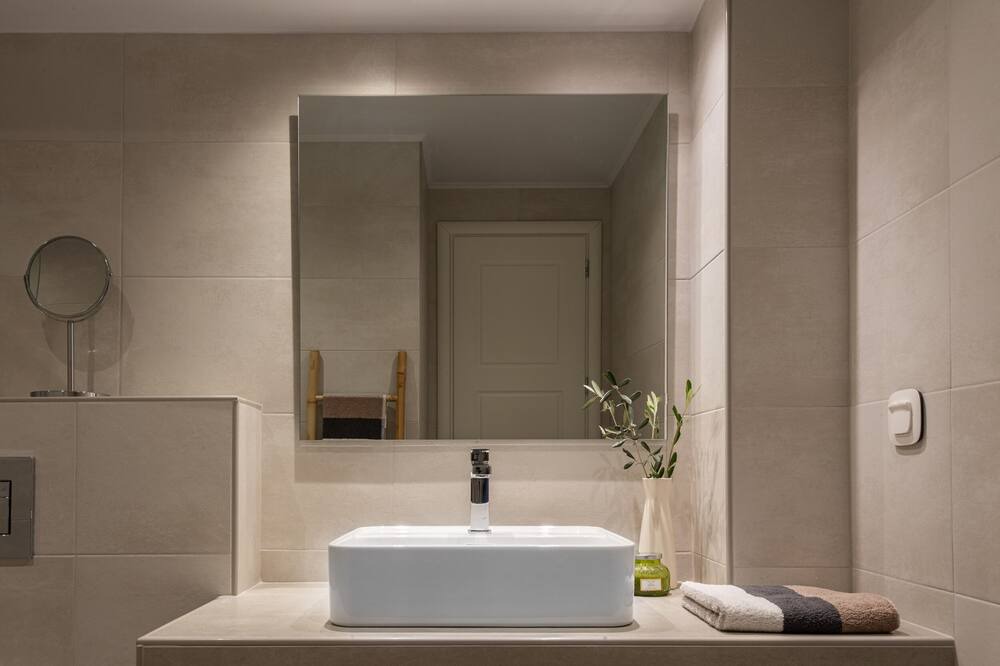 Photo of Bathroom in Kato Korakiana