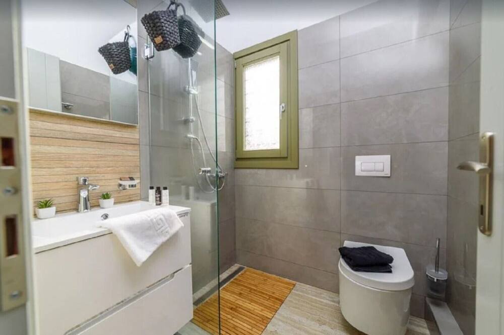 Photo of Bathroom in Kali Vrysi