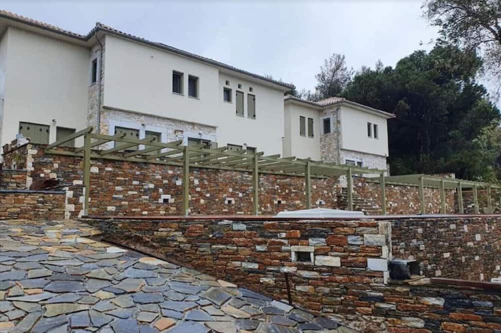 Photo of Outdoor in Kali Vrysi