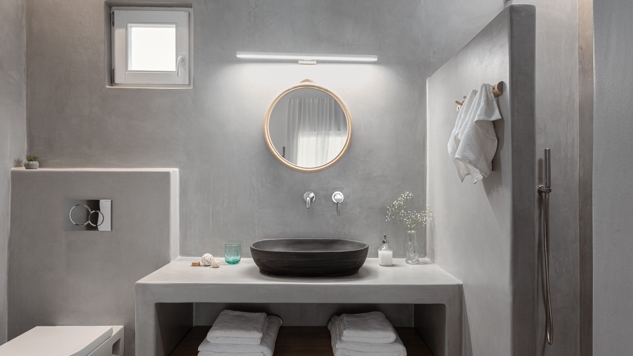 Photo of Bathroom in Molos