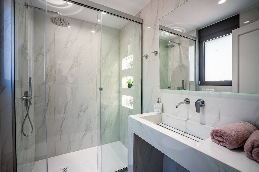 Photo of Bathroom in Kounelion