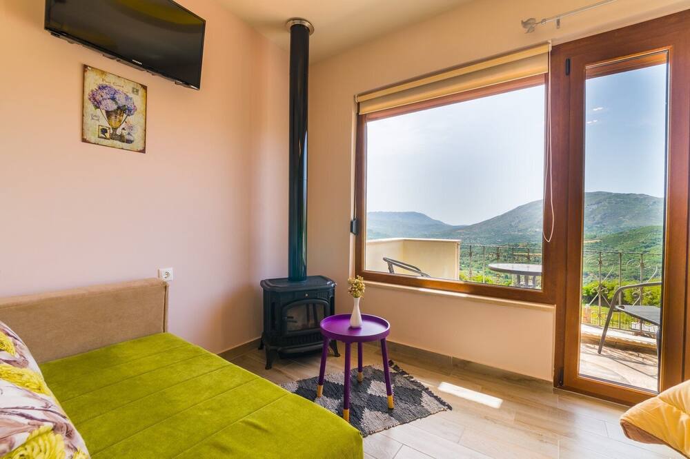Photo of Bedroom in Thronos