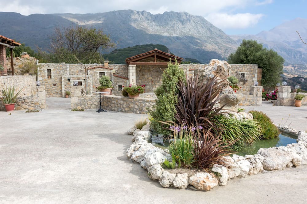 Photo of Outdoor in Thronos