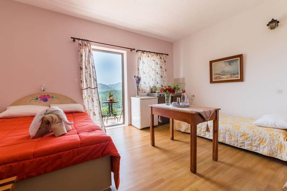 Photo of Bedroom in Thronos