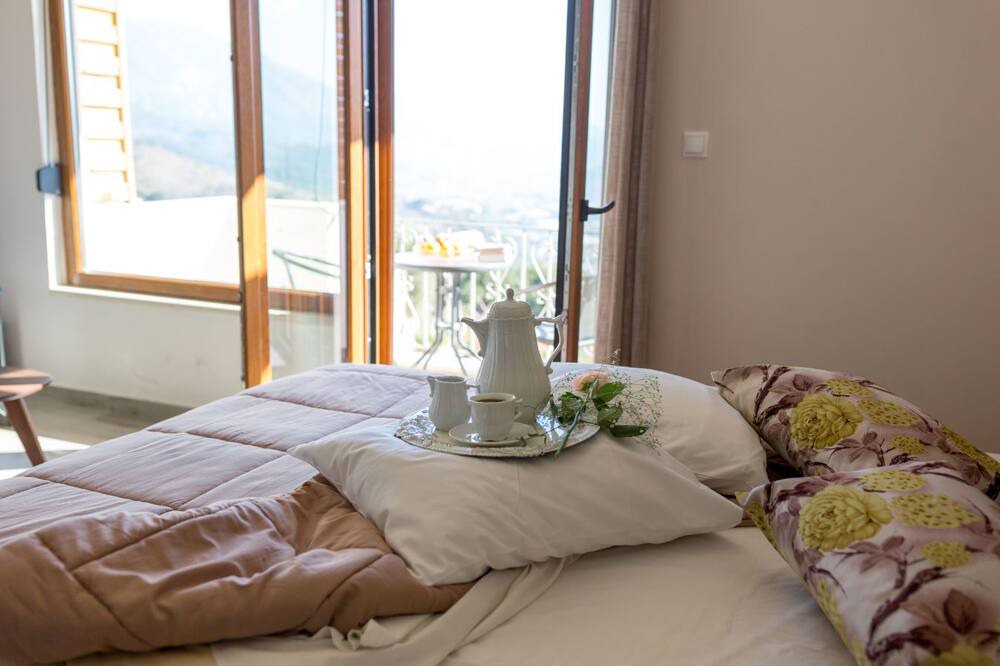 Photo of Bedroom in Thronos