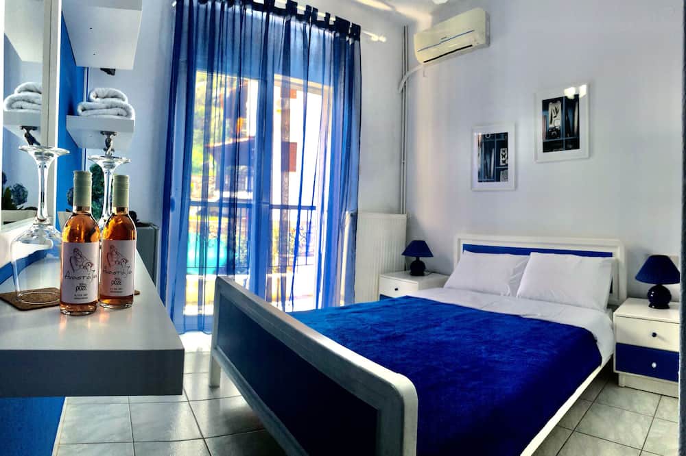 Photo of Bedroom in Pirgadikia