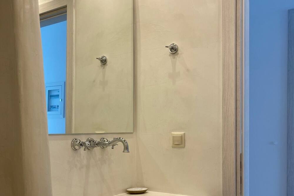 Photo of Bathroom in Tolo