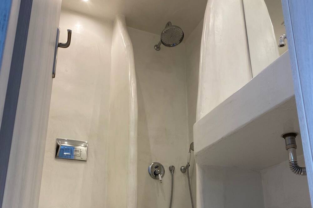 Photo of Bathroom in Tolo