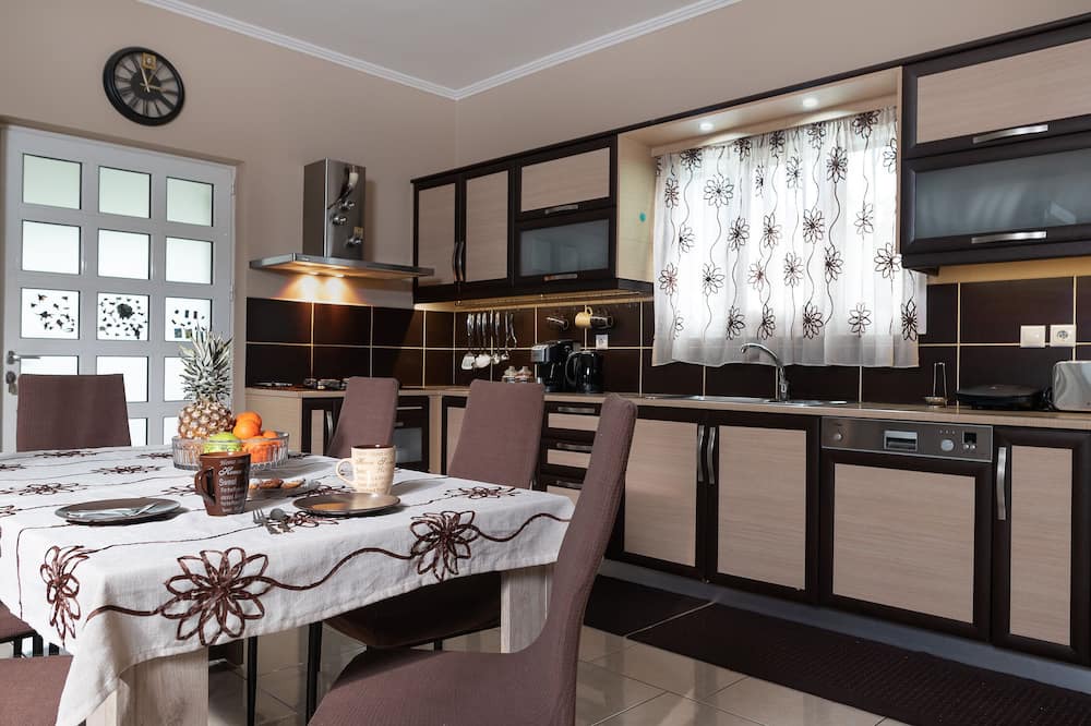 Photo of Kitchen in Vatolakkos