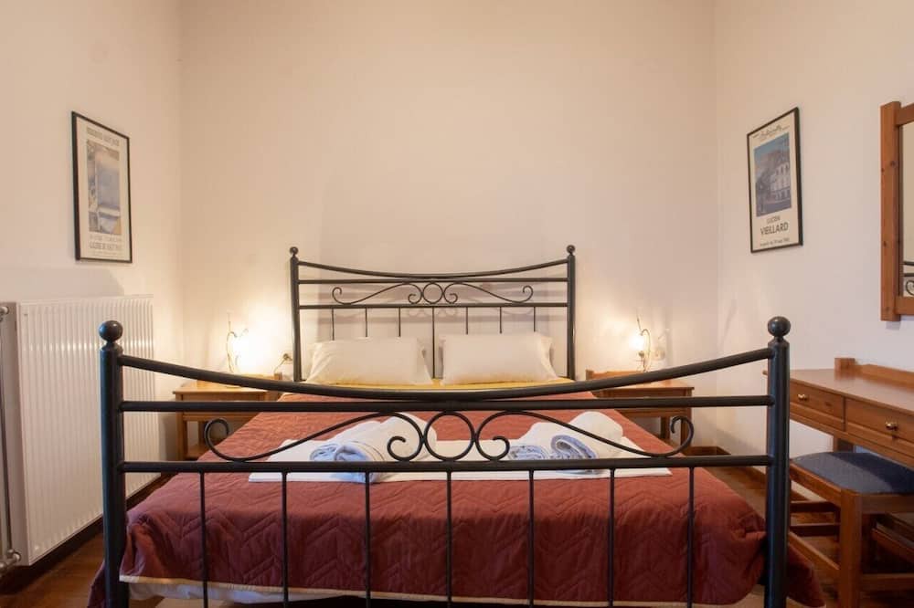 Photo of Bedroom in Makhairoi