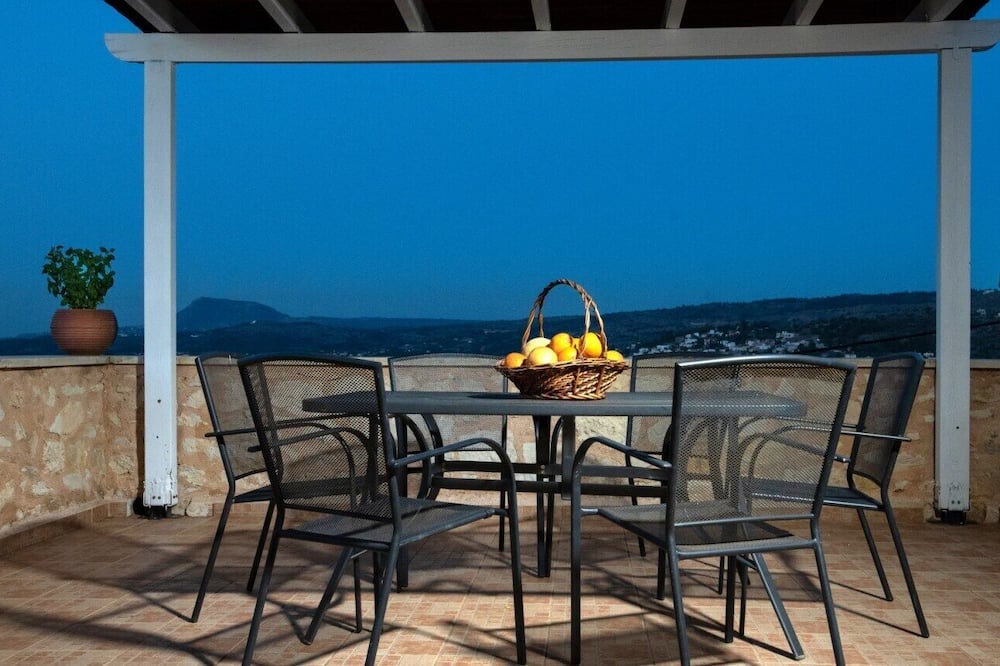 Photo of Patio Balcony in Makhairoi