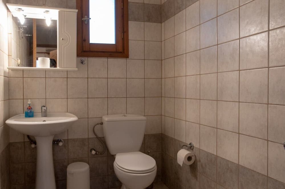 Photo of Bathroom in Makhairoi
