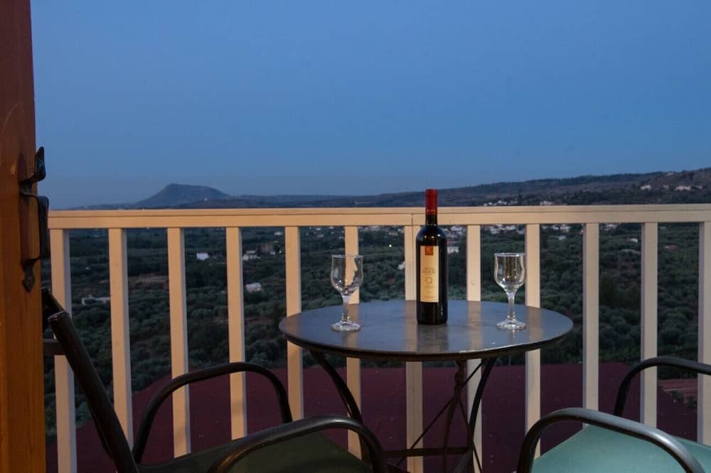Photo of Patio Balcony in Makhairoi