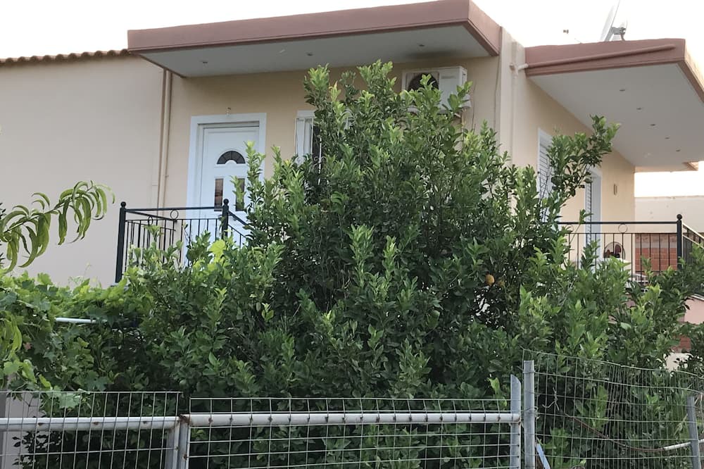 Photo of Outdoor in Lepreo