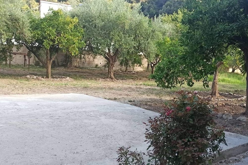 Photo of Outdoor in Lepreo