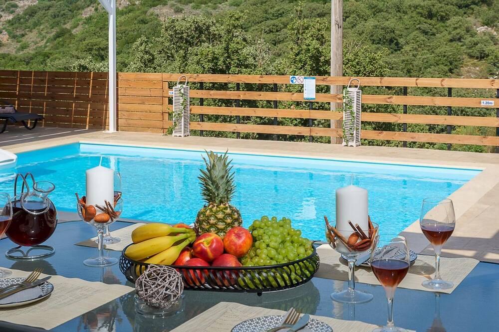 Photo of Outdoor in Monopari
